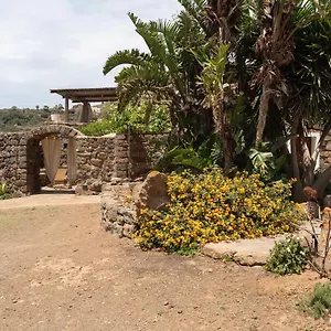 Dammusi Rekale Scauri (Sicily)